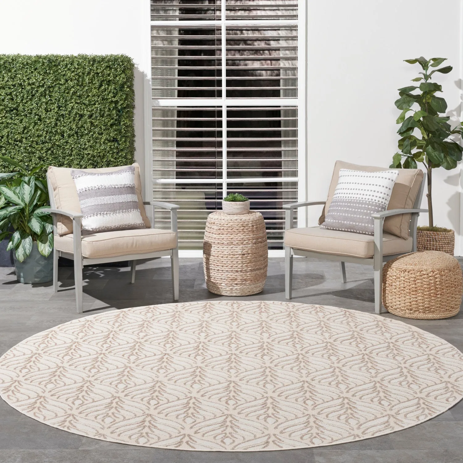 Aloha Ivory Grey Tropical Indoor/Outdoor Rug