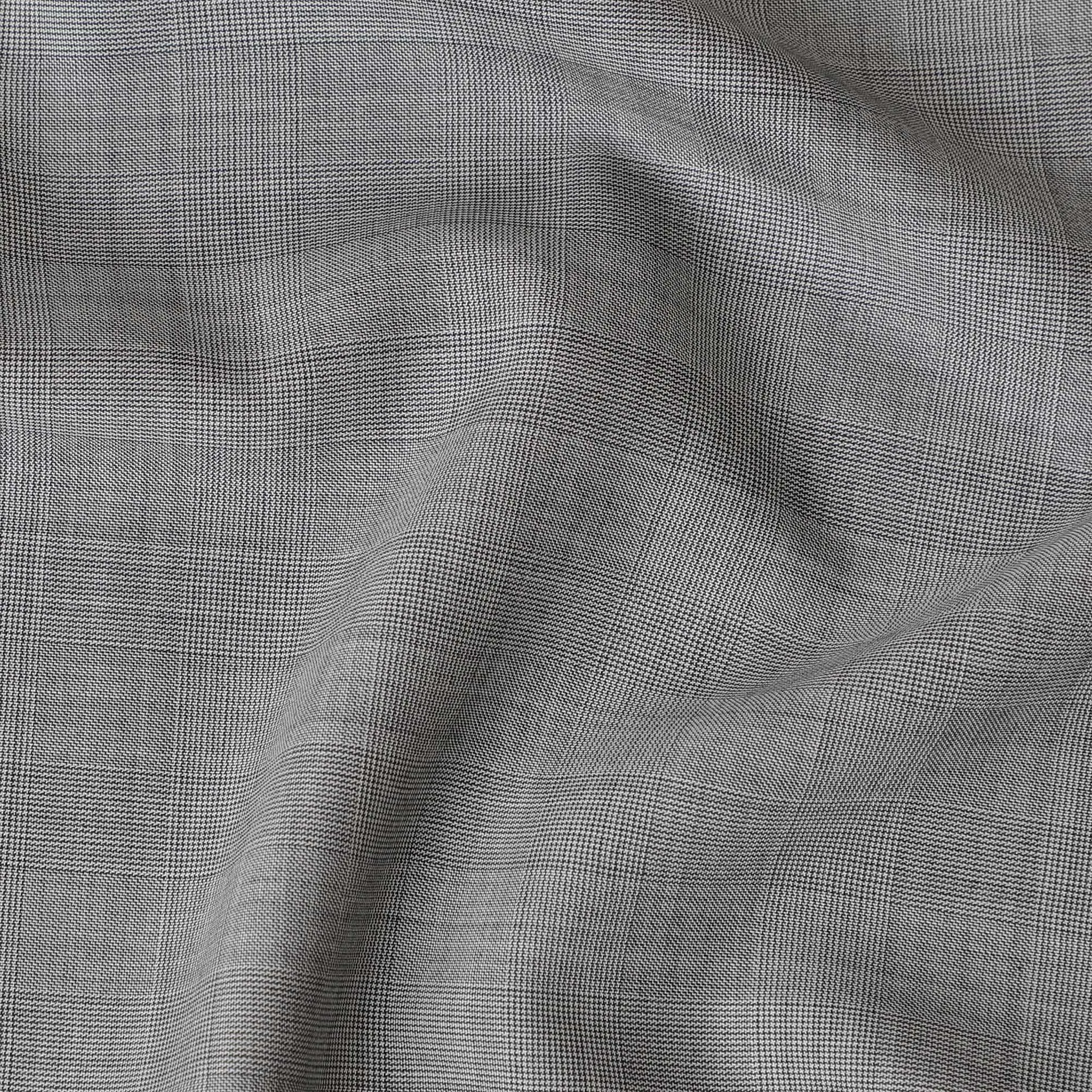 Sophisticated Light Grey Super 150's Wool Fabric - Italian Luxury Weave, 150cm Wide - D18245